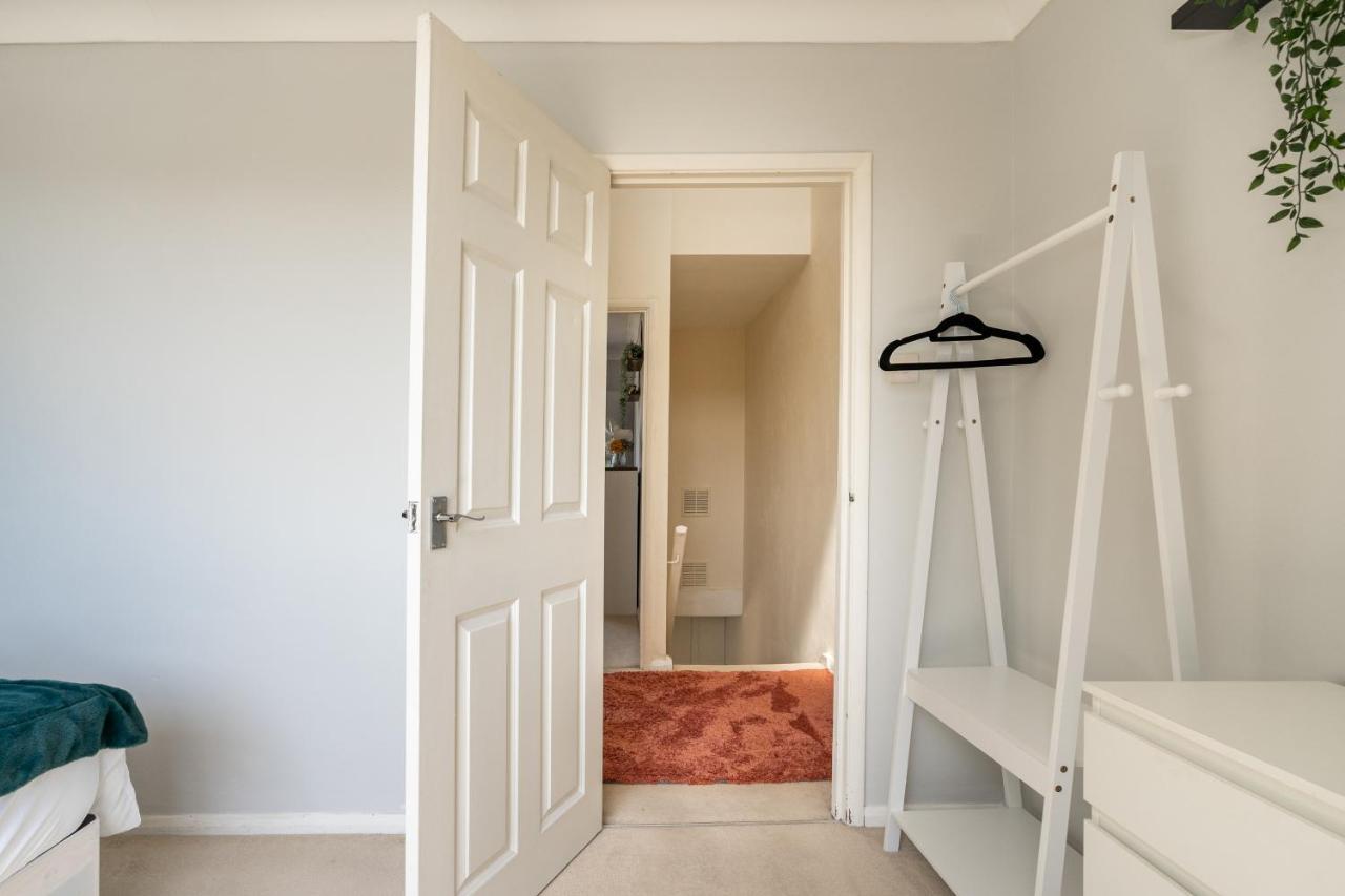 Onyx Bay - Whole - Wifi - - 2 Bed - Town Apartment *