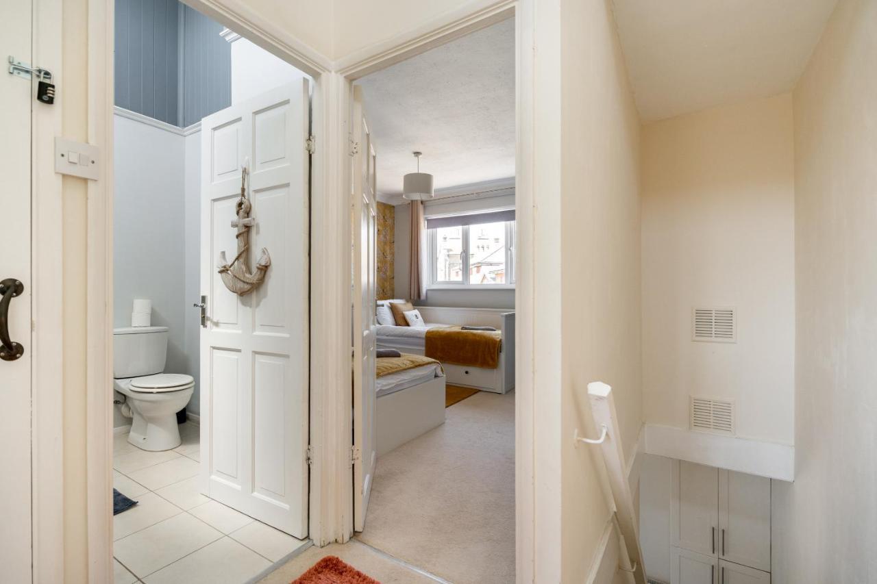 Onyx Bay - Whole - Wifi - - 2 Bed - Town Apartment