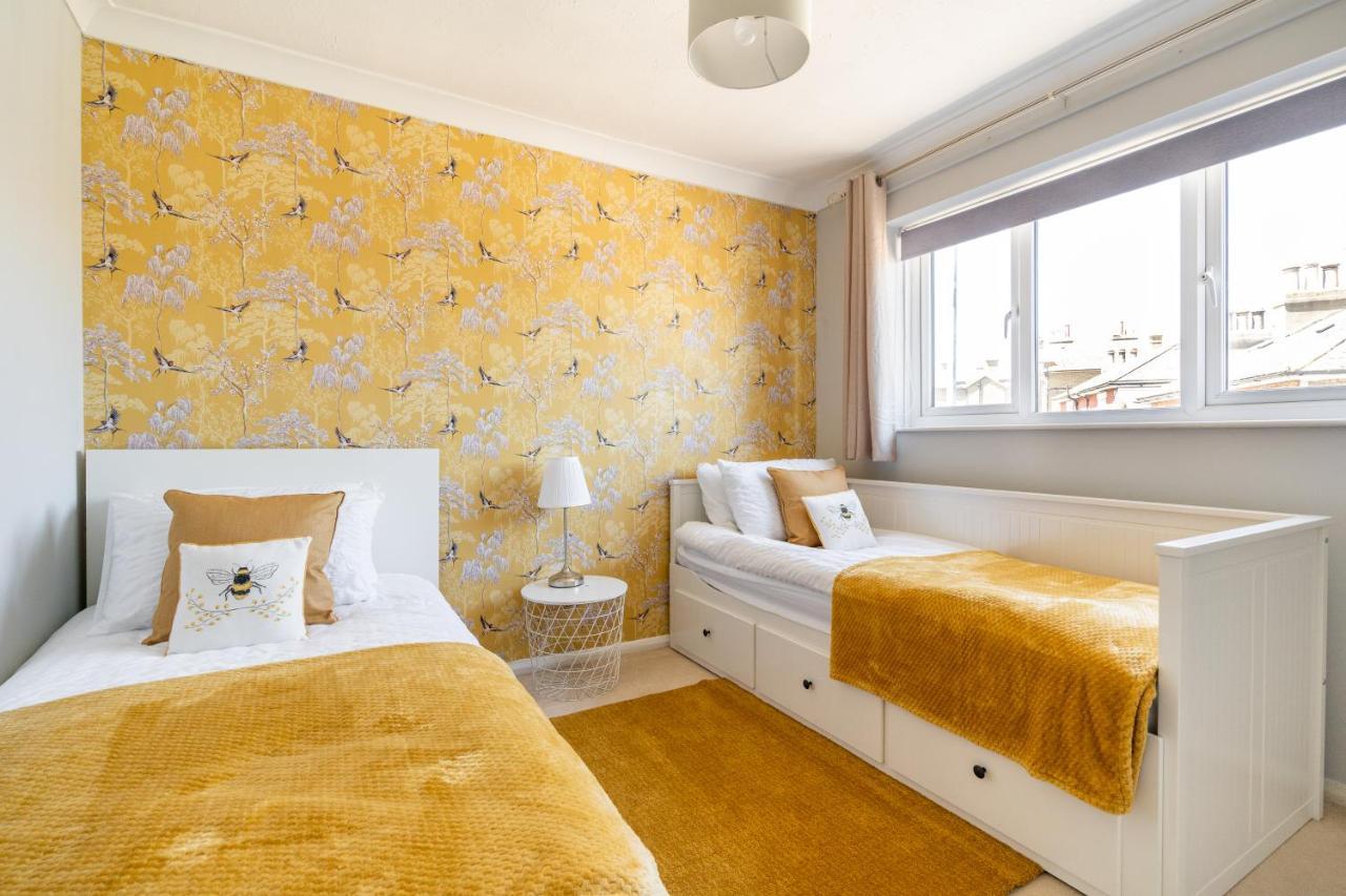 Apartment Onyx Bay - Whole - Wifi - - 2 Bed - Town *